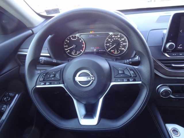 Thumbnail: 2023 Nissan Altima - 8