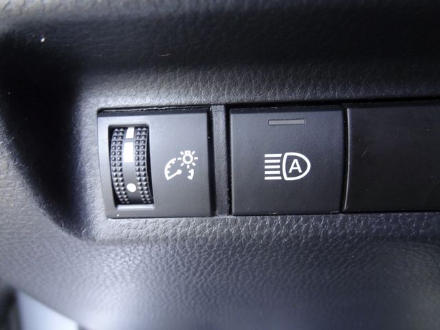 Thumbnail: 2023 Toyota RAV4 - 20