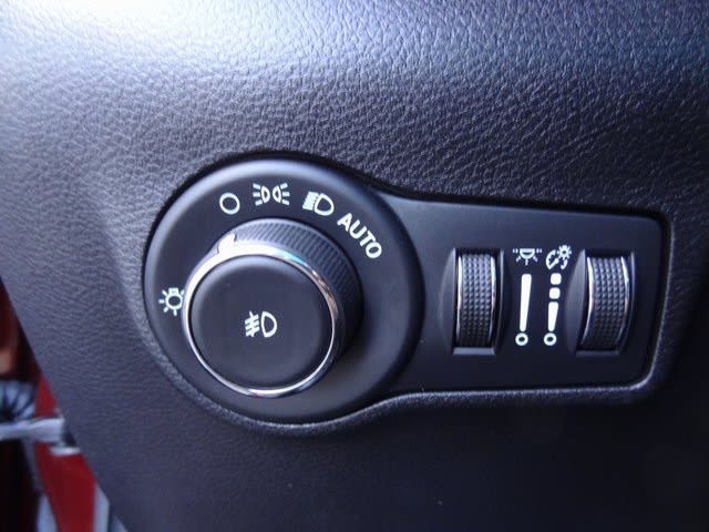 Thumbnail: 2022 Jeep Compass - 22