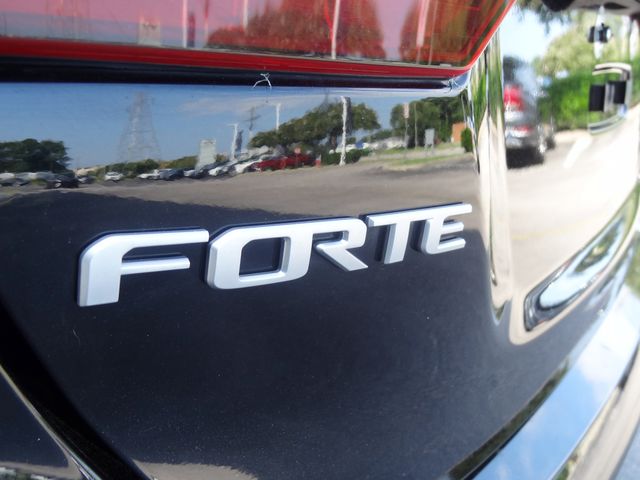 Thumbnail: 2023 Kia Forte - 30