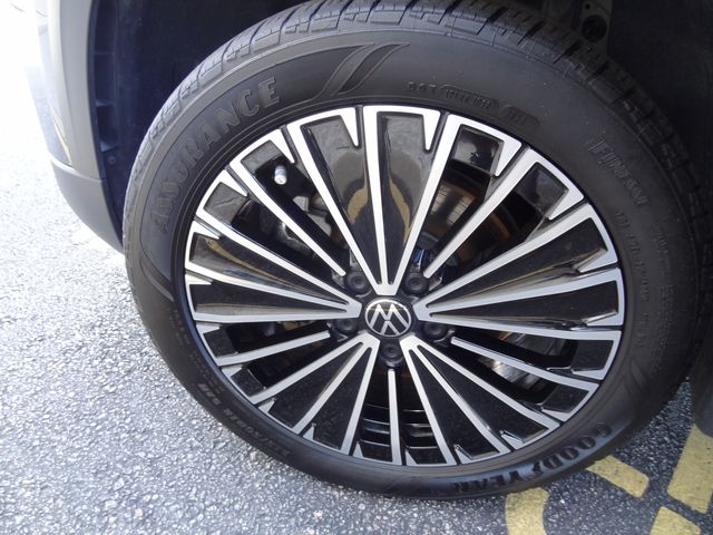 Thumbnail: 2025 Volkswagen Taos - 7