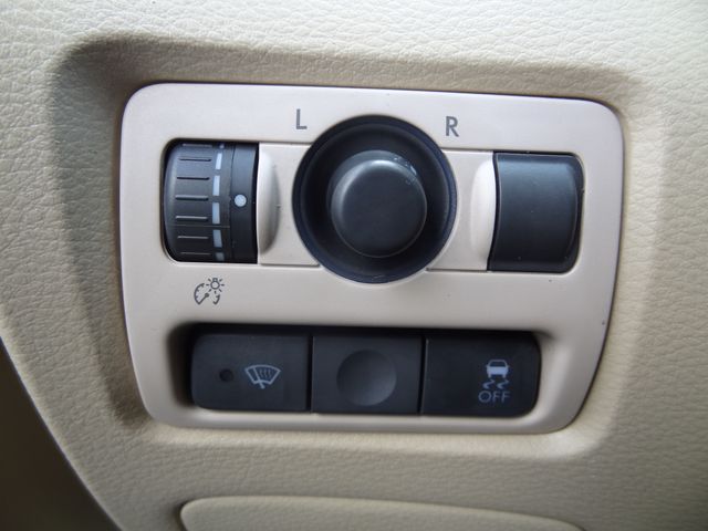 Thumbnail: 2008 Subaru Tribeca - 22