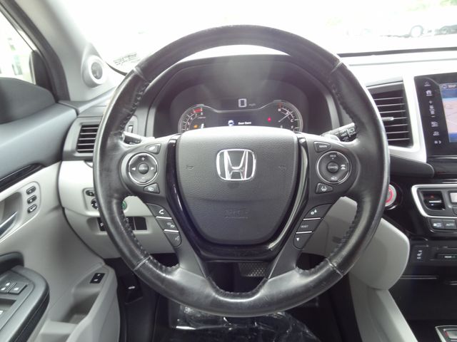 Thumbnail: 2017 Honda Pilot - 9