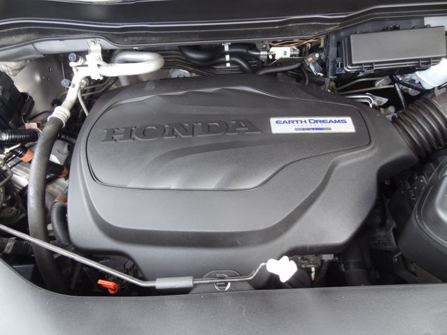 Thumbnail: 2017 Honda Pilot - 8