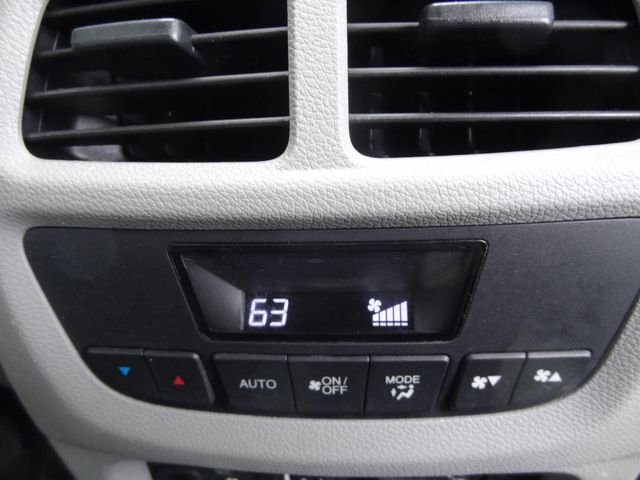 Thumbnail: 2017 Honda Pilot - 26