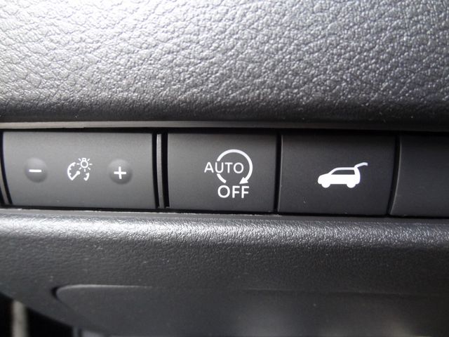 2025 Nissan Rogue SV - Photo 23