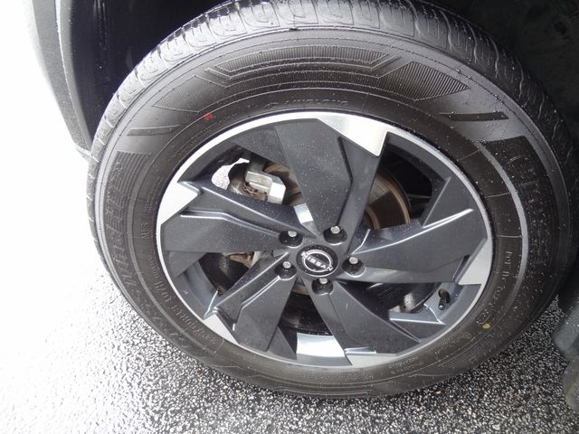 2025 Nissan Rogue SV - Photo 6