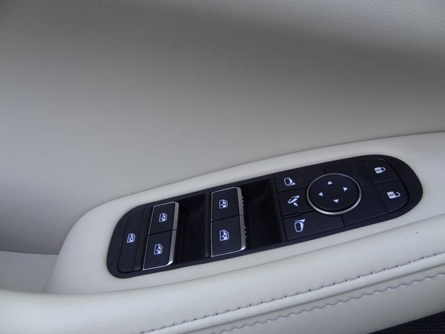 Thumbnail: 2023 INFINITI QX60 - 26