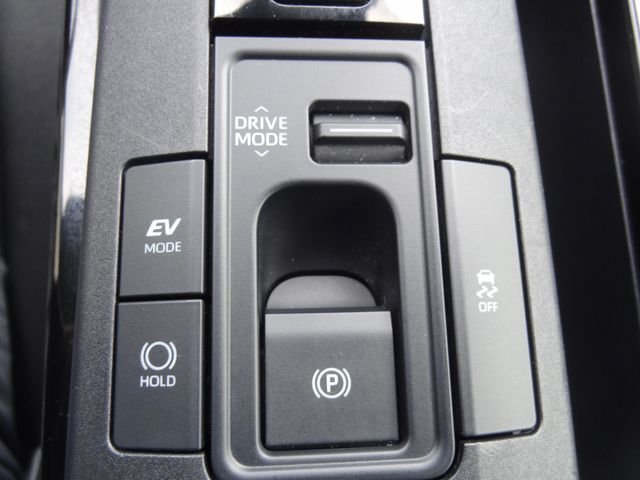 Thumbnail: 2025 Toyota Prius - 32
