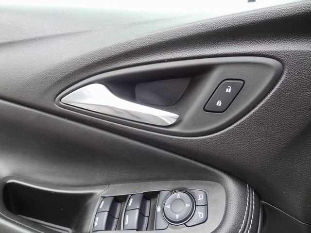 Thumbnail: 2023 Buick Encore GX - 21