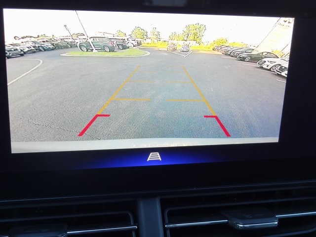 Thumbnail: 2024 Chevrolet Trax - 31