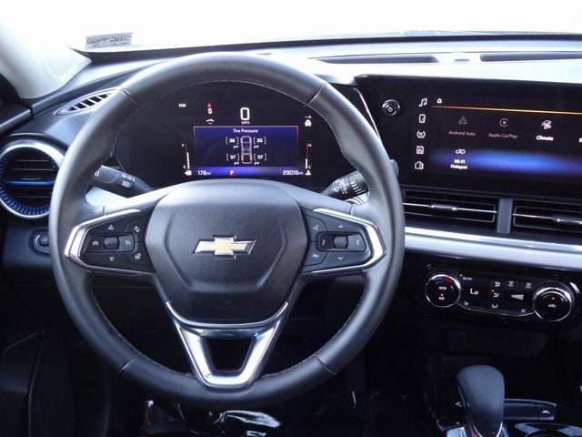 Thumbnail: 2024 Chevrolet Trax - 9