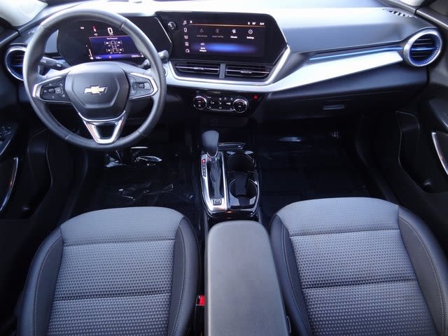 Thumbnail: 2024 Chevrolet Trax - 2