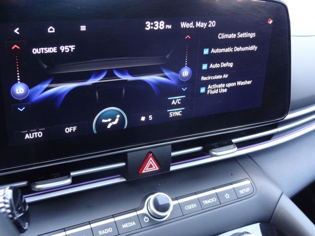 Thumbnail: 2024 Hyundai Elantra - 33