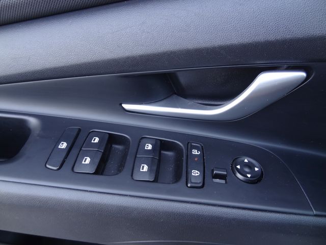Thumbnail: 2024 Hyundai Elantra - 24