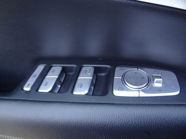 Thumbnail: 2023 Genesis G70 - 21