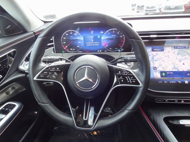 Thumbnail: 2024 Mercedes-Benz E-Class - 9