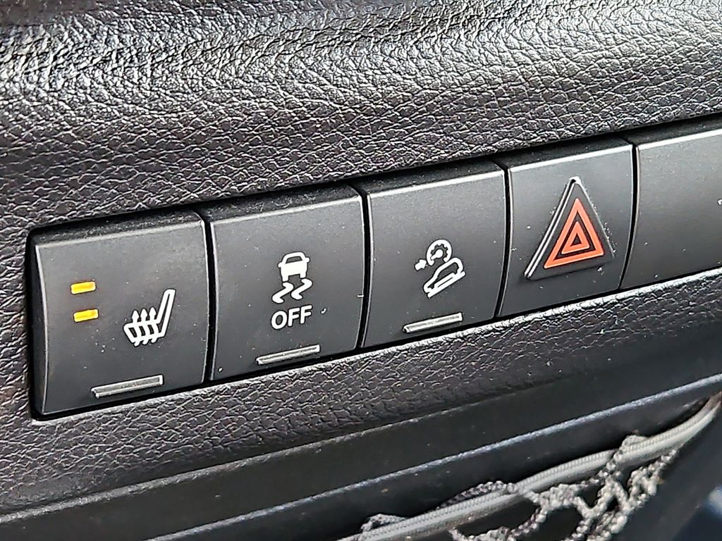 Thumbnail: 2013 Jeep Wrangler - 24