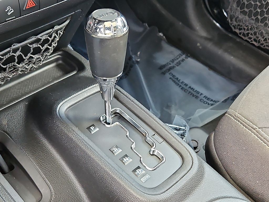 Thumbnail: 2013 Jeep Wrangler - 13
