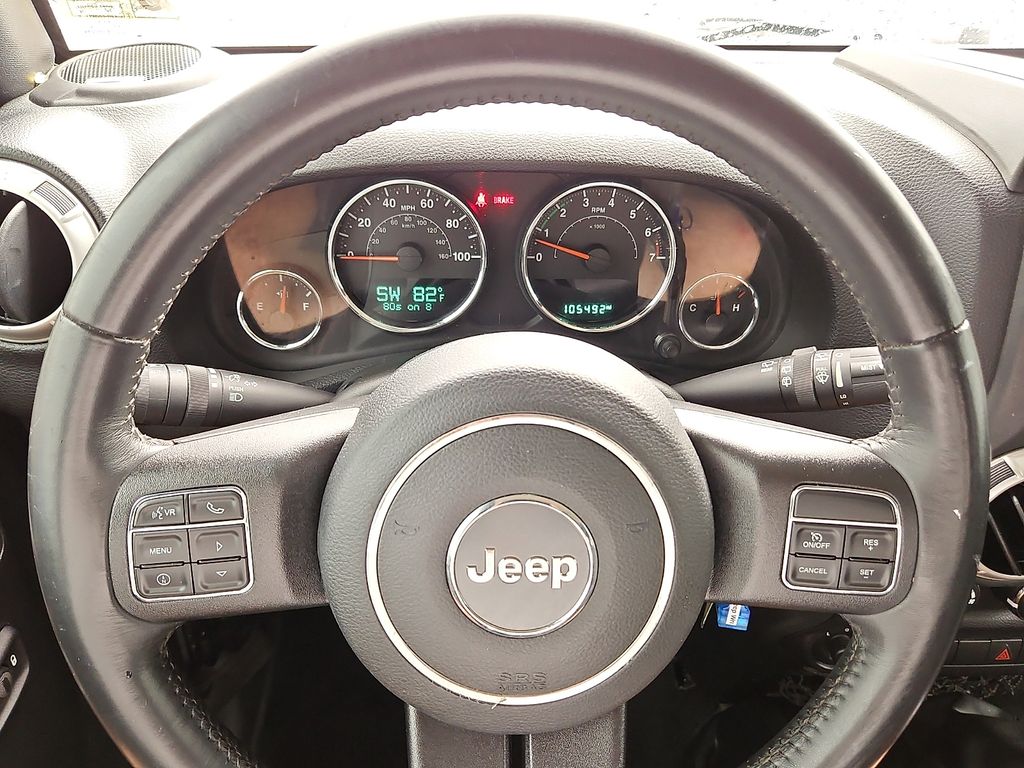 Thumbnail: 2016 Jeep Wrangler - 9