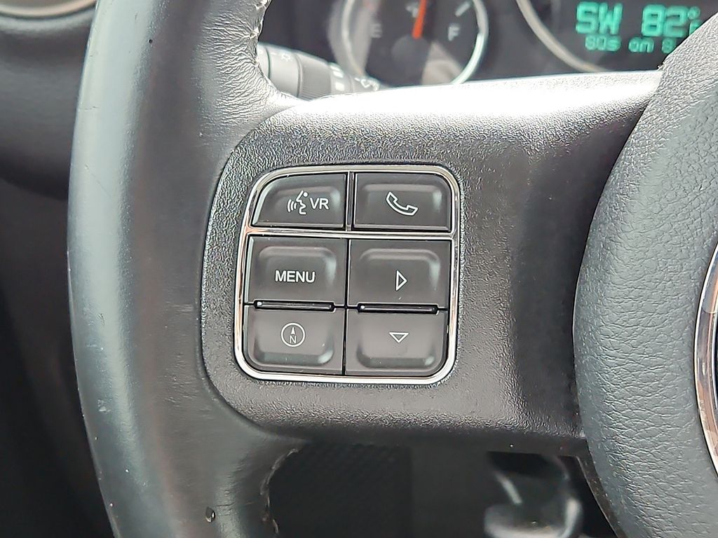 Thumbnail: 2016 Jeep Wrangler - 22