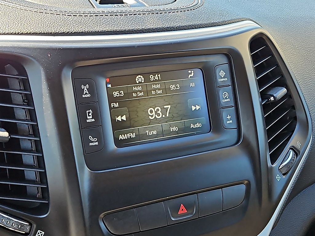 Thumbnail: 2014 Jeep Cherokee - 12