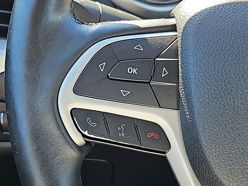 Thumbnail: 2014 Jeep Cherokee - 23