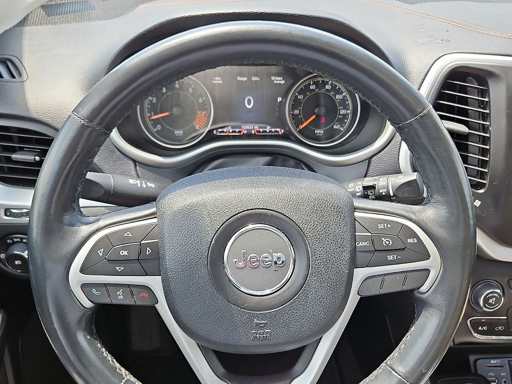 Thumbnail: 2015 Jeep Cherokee - 8