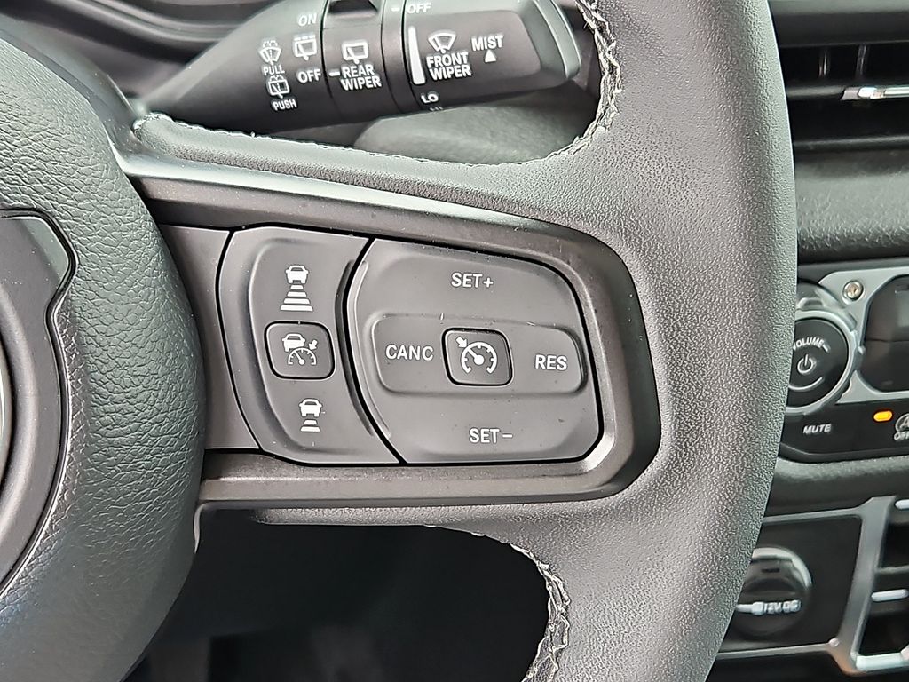 Thumbnail: 2025 Jeep Wrangler - 25