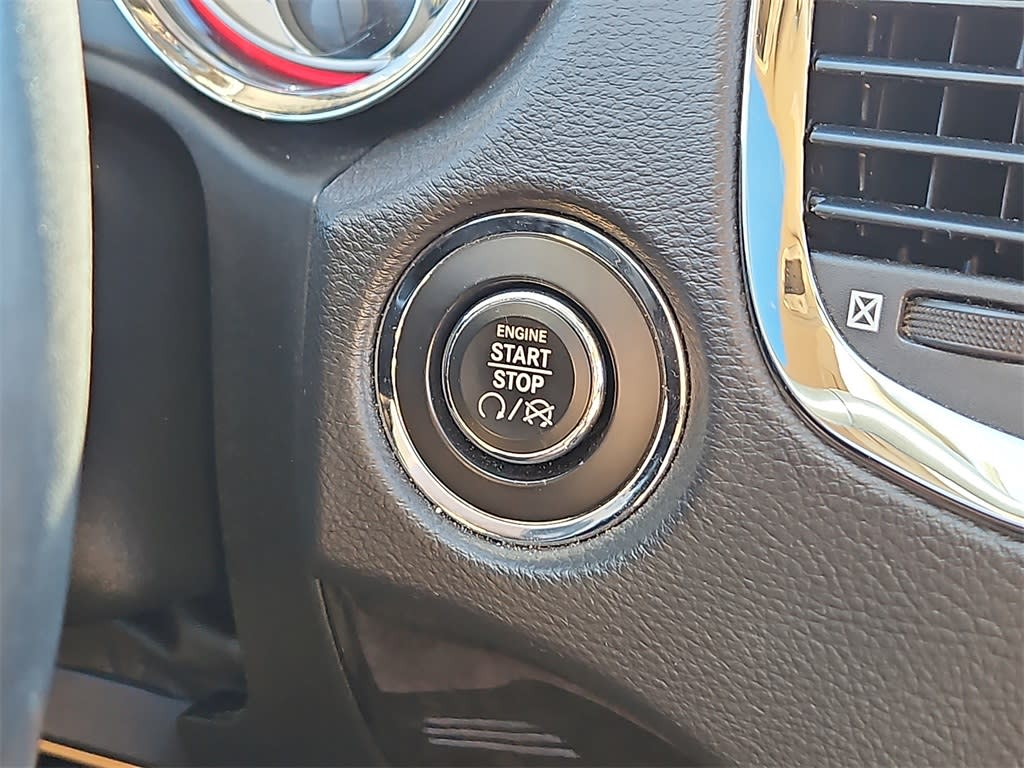 Thumbnail: 2013 Dodge Durango - 27