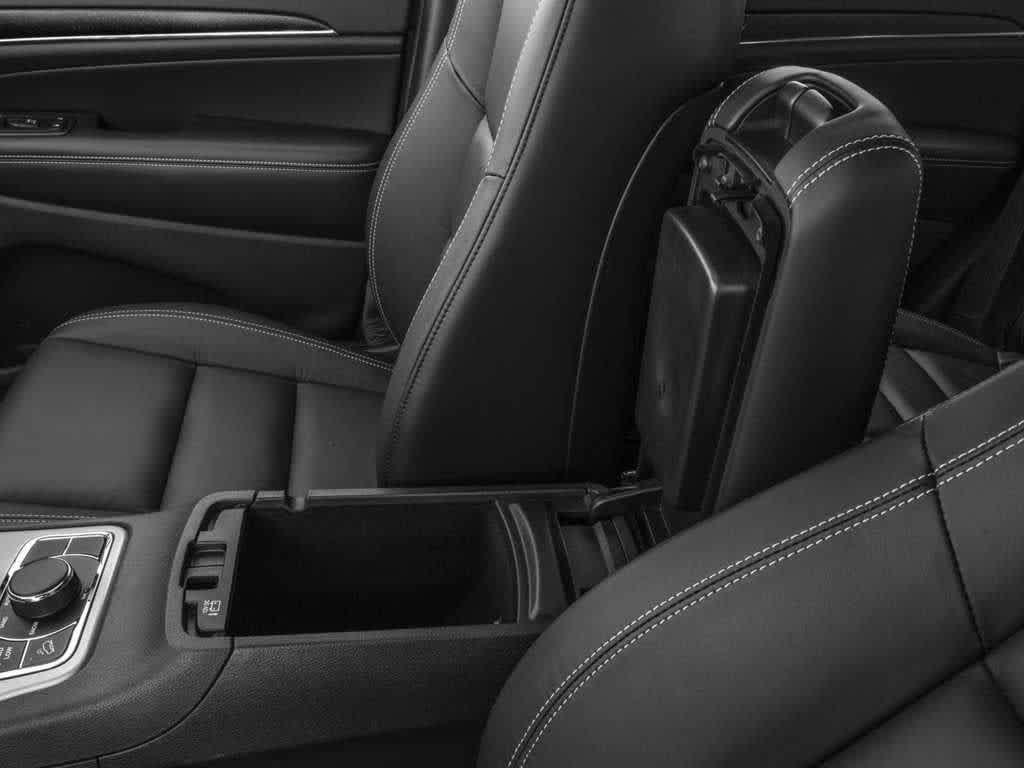 Thumbnail: 2017 Jeep Grand Cherokee - 19