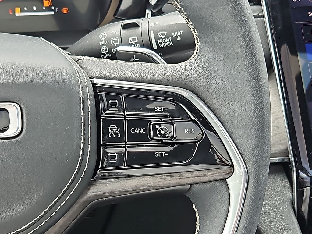 Thumbnail: 2023 Jeep Grand Cherokee L - 23