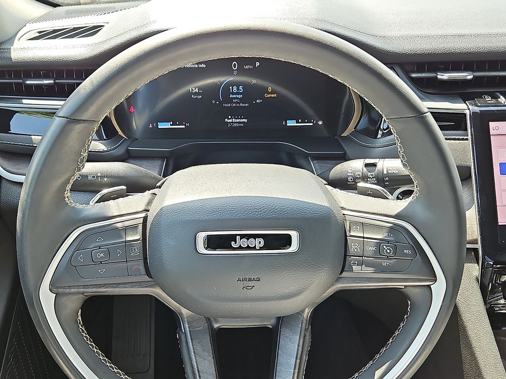 Thumbnail: 2023 Jeep Grand Cherokee L - 24