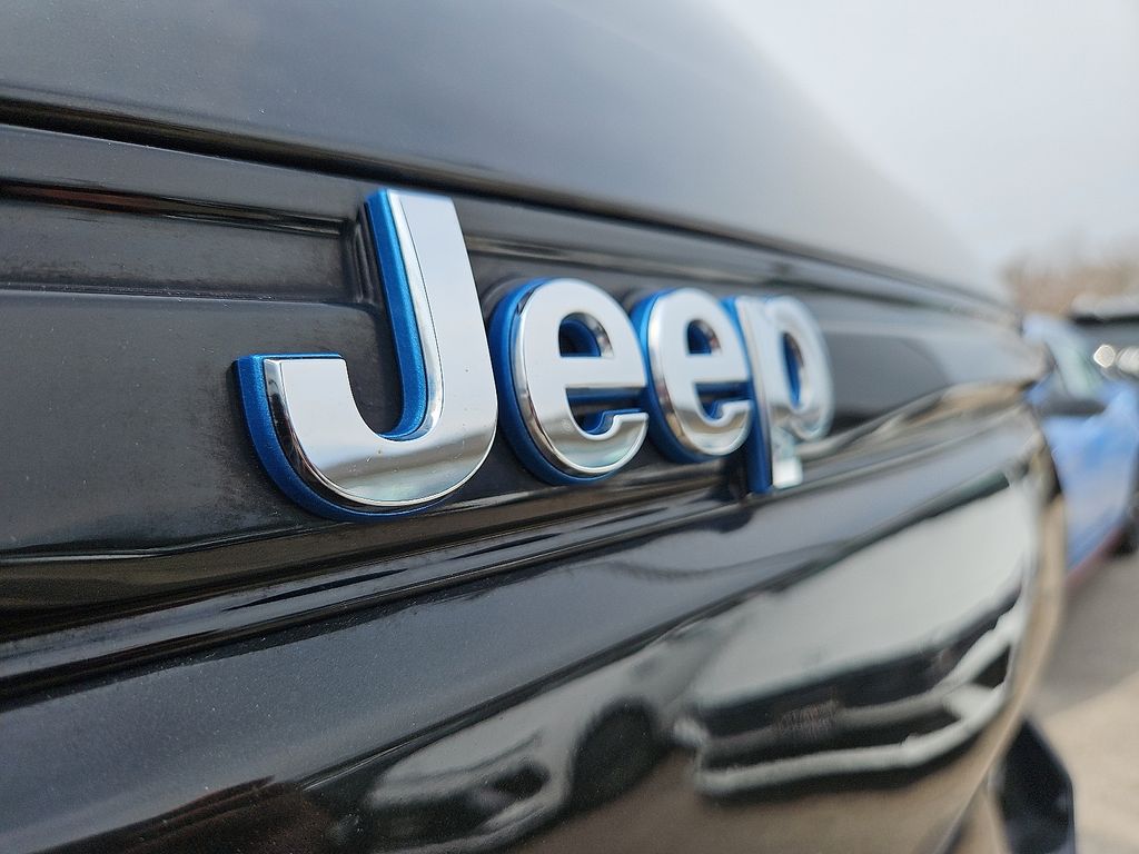 Thumbnail: 2024 Jeep Grand Cherokee - 29