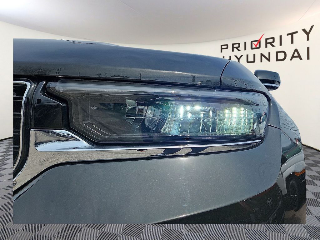 Thumbnail: 2024 Jeep Grand Cherokee - 16