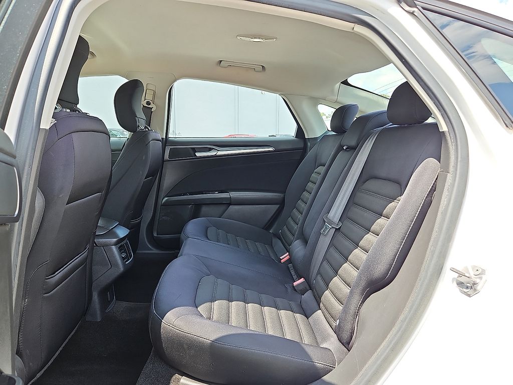 Thumbnail: 2014 Ford Fusion - 11