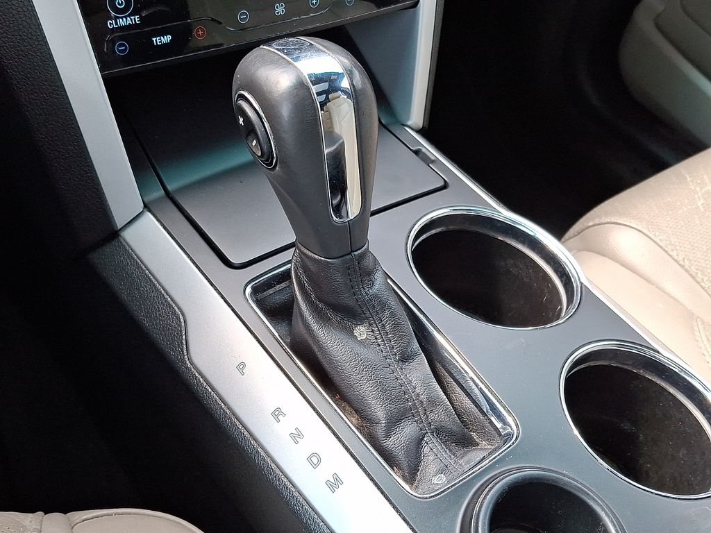Thumbnail: 2014 Ford Explorer - 11