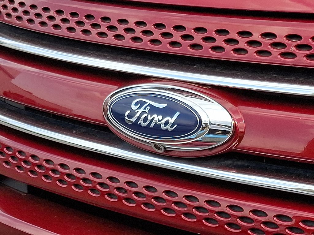 Thumbnail: 2014 Ford Explorer - 6