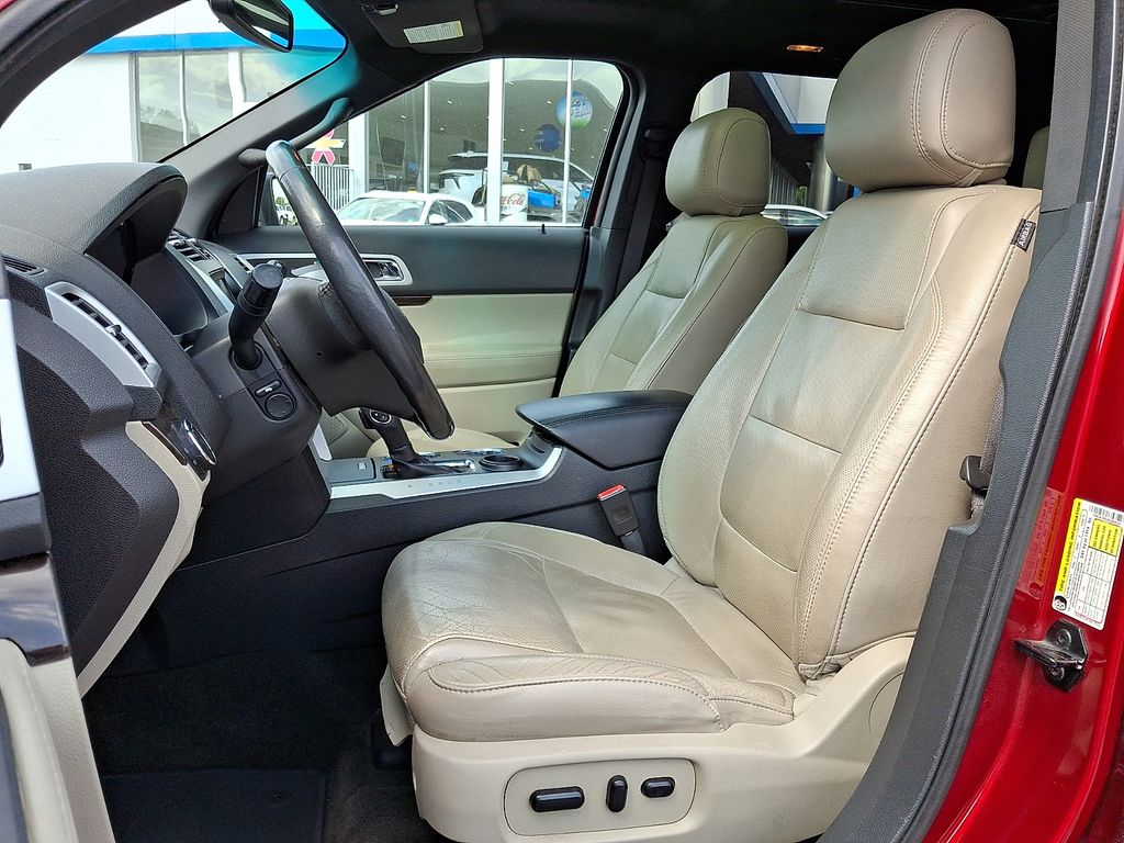 Thumbnail: 2014 Ford Explorer - 8