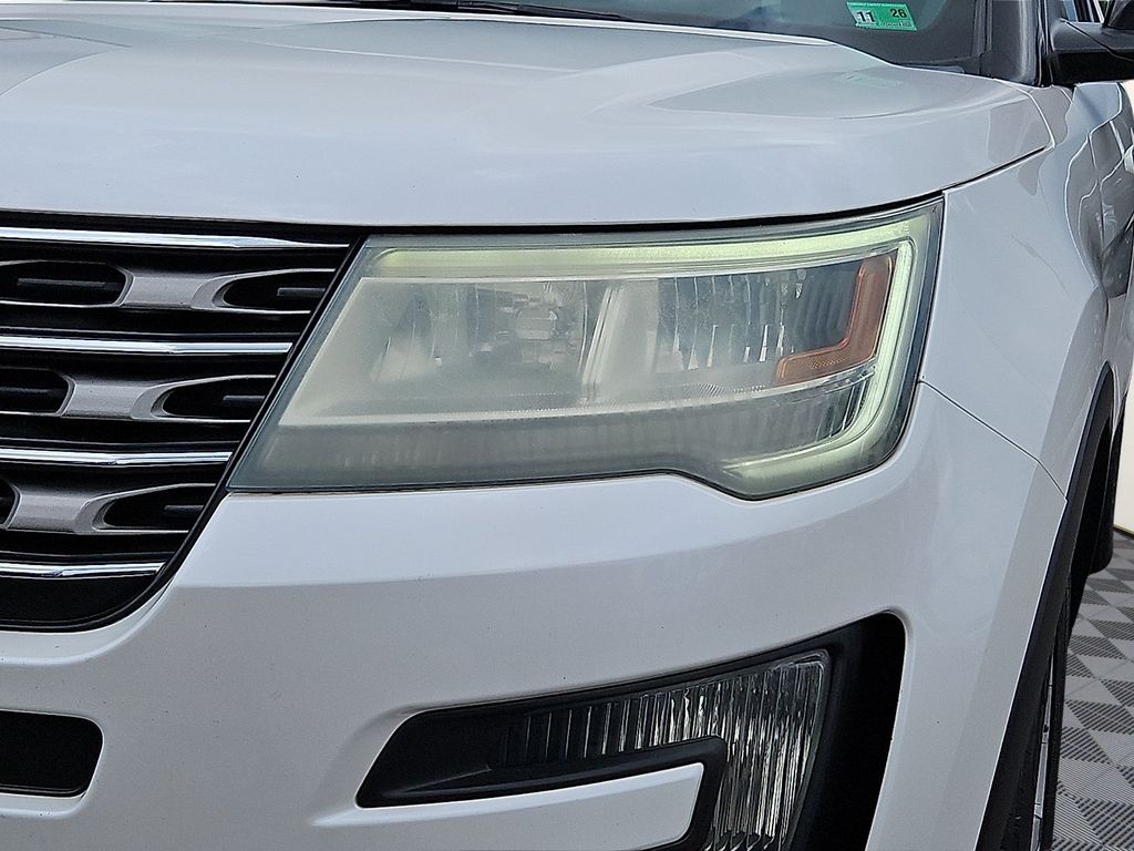 Thumbnail: 2016 Ford Explorer - 19