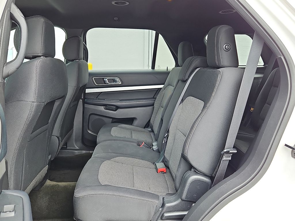 Thumbnail: 2016 Ford Explorer - 11
