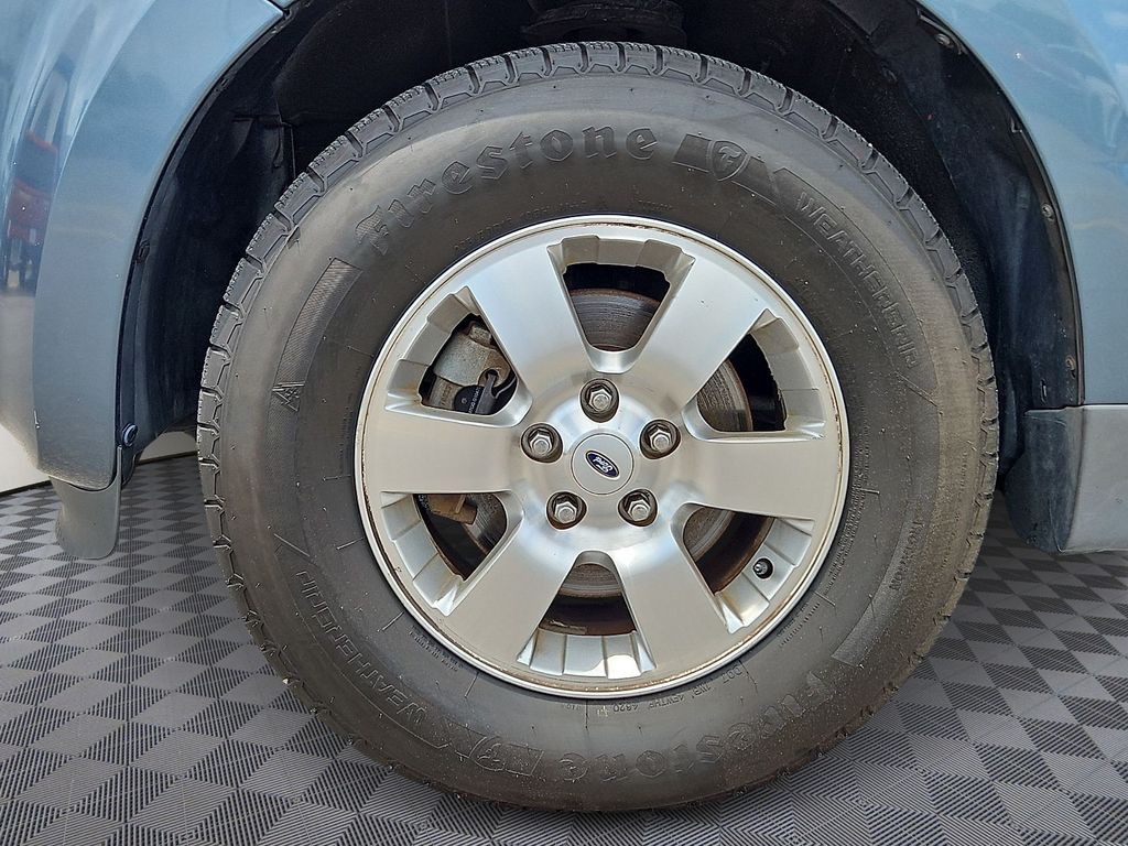 Thumbnail: 2011 Ford Escape - 8