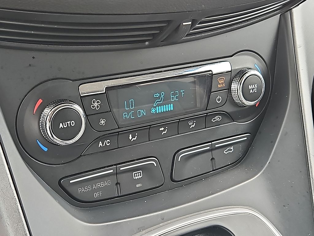 Thumbnail: 2014 Ford Escape - 21