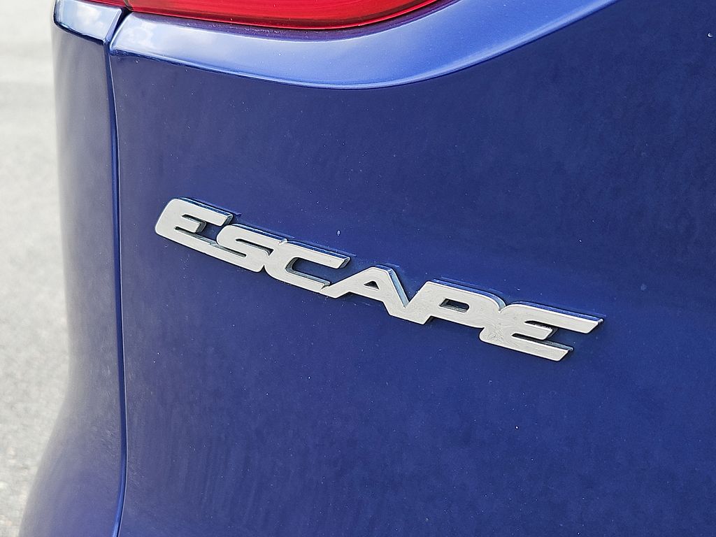 Thumbnail: 2014 Ford Escape - 28