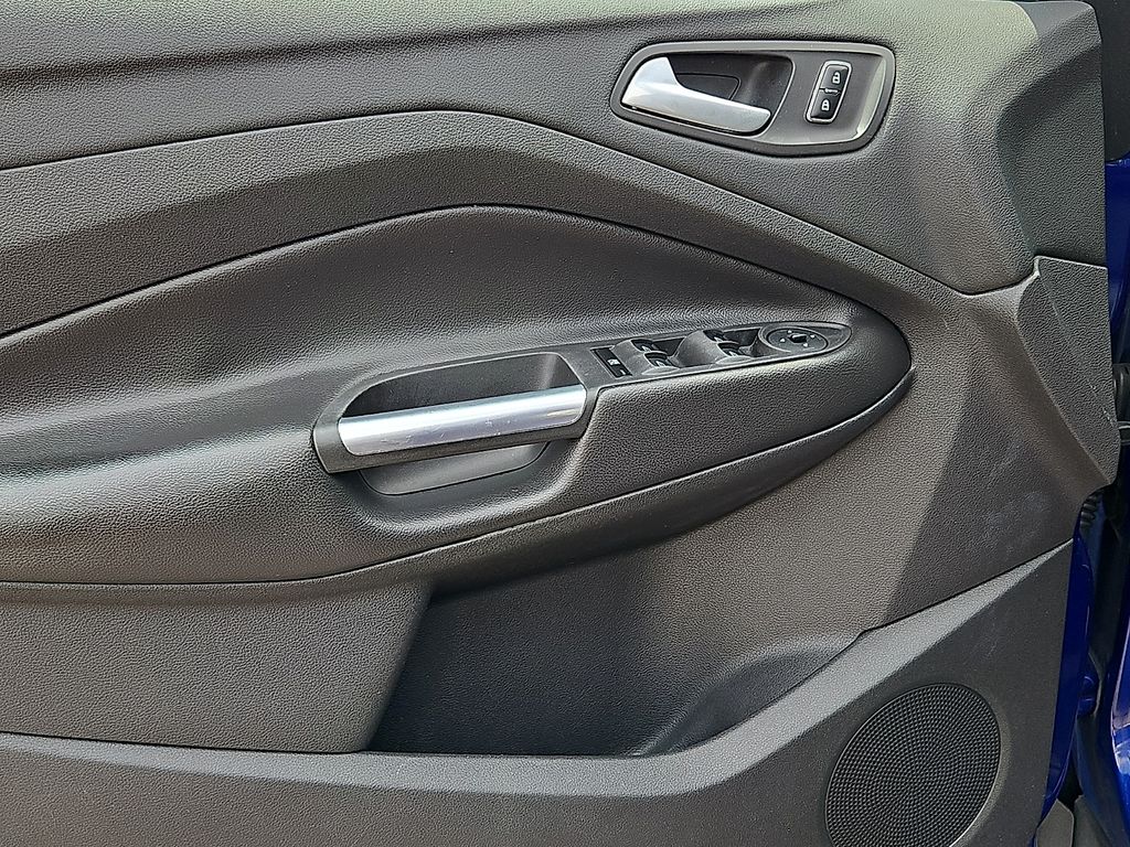 Thumbnail: 2014 Ford Escape - 20