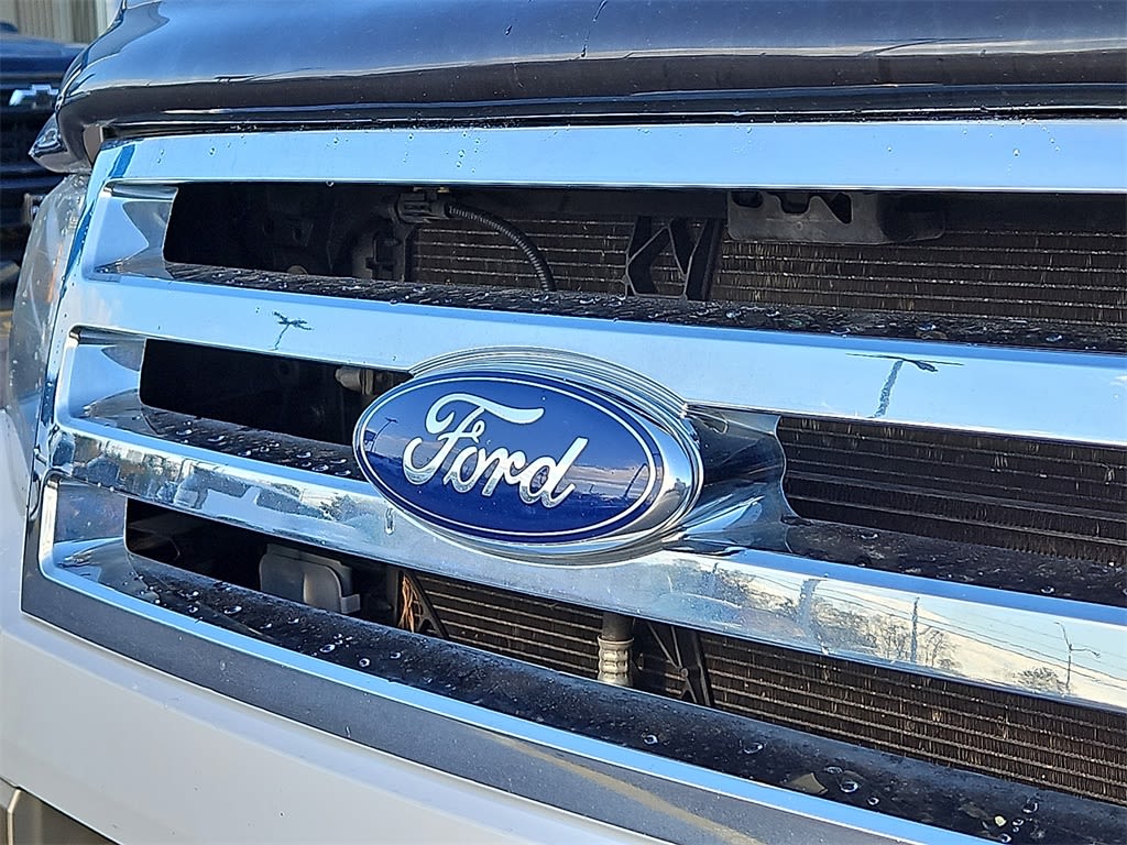 Thumbnail: 2013 Ford Expedition - 28