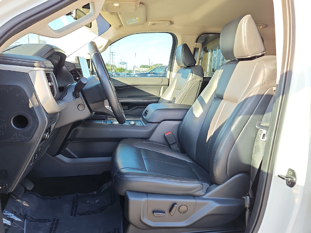 Thumbnail: 2023 Ford Expedition - 10