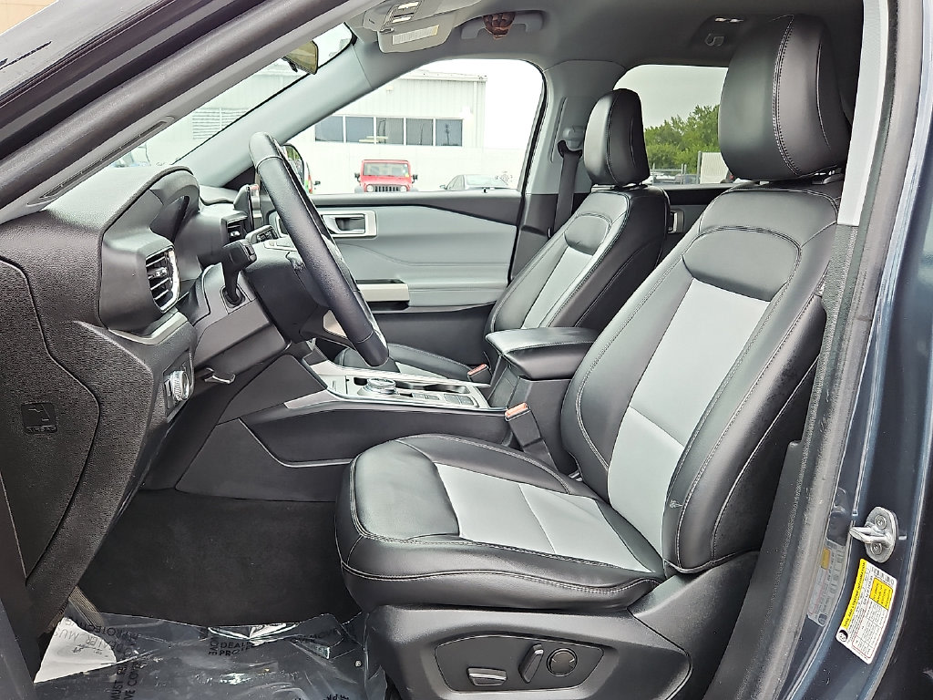 Thumbnail: 2022 Ford Explorer - 10