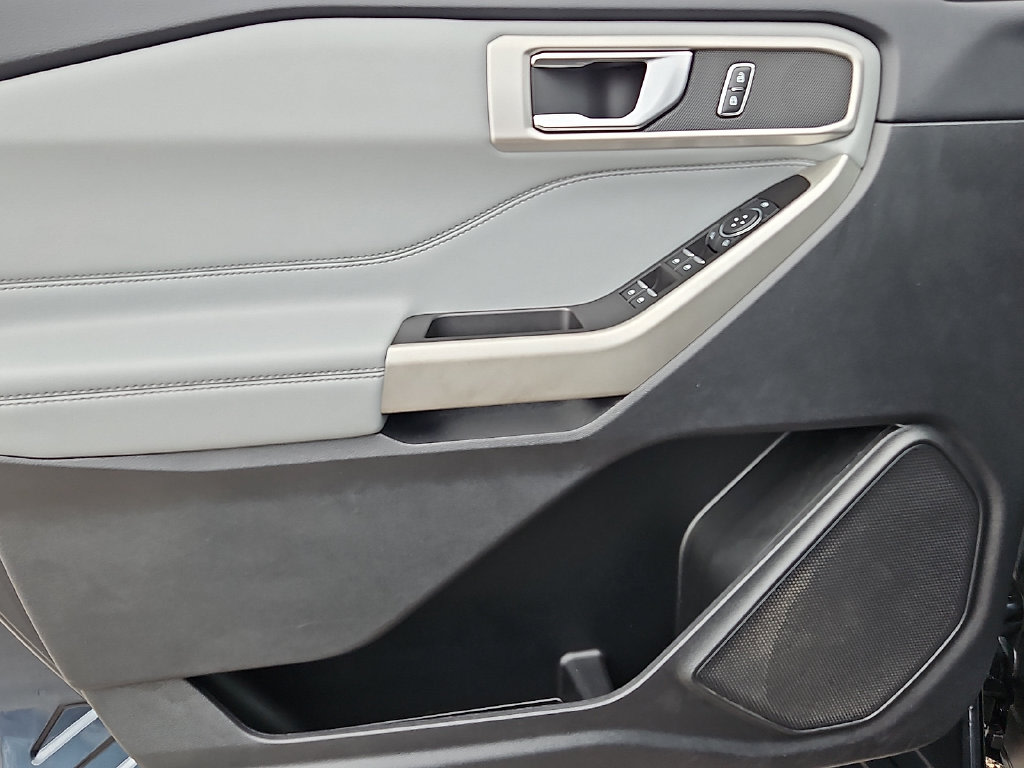 Thumbnail: 2022 Ford Explorer - 21