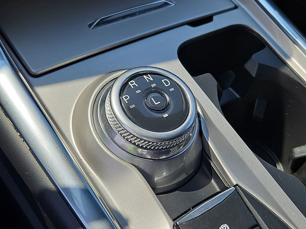 Thumbnail: 2022 Ford Explorer - 12